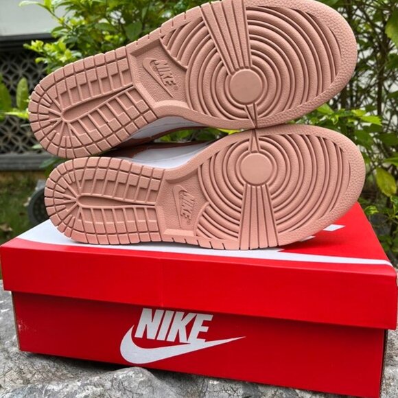Nike Dunk Low "Rose Whisper" Retro Sneakers - Picture 4 of 5